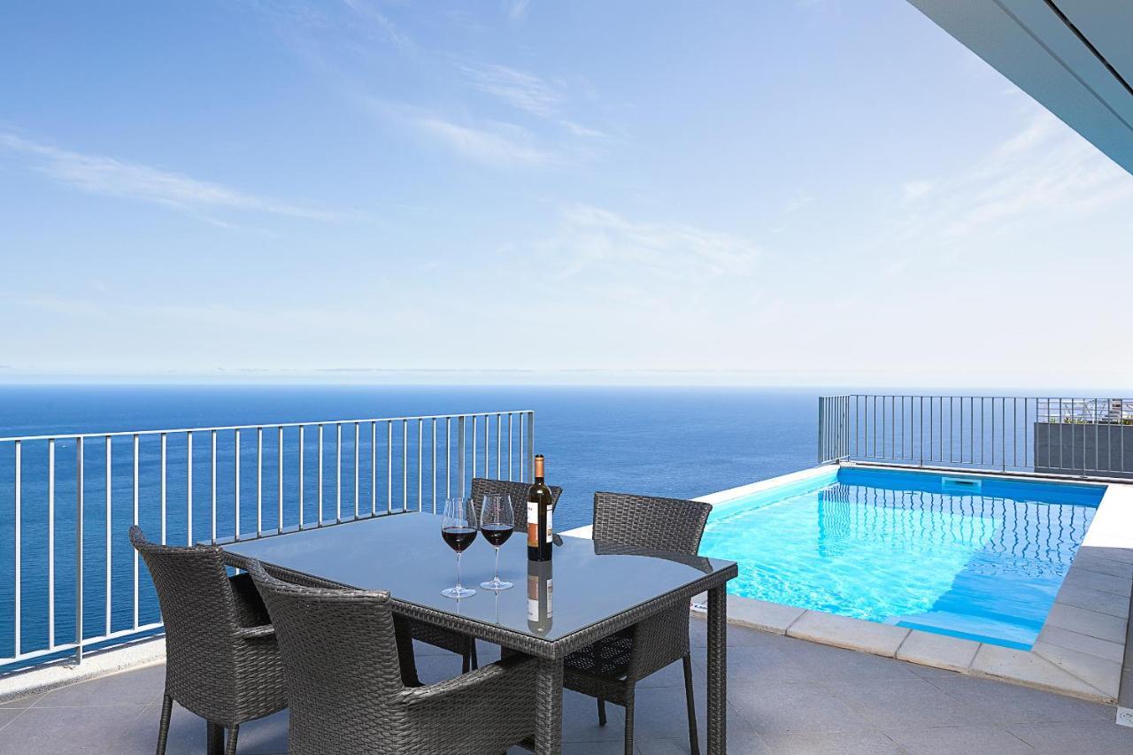 Peak A Boo Private Heated Pool And Private Parking Villa Câmara de Lobos Exterior photo
