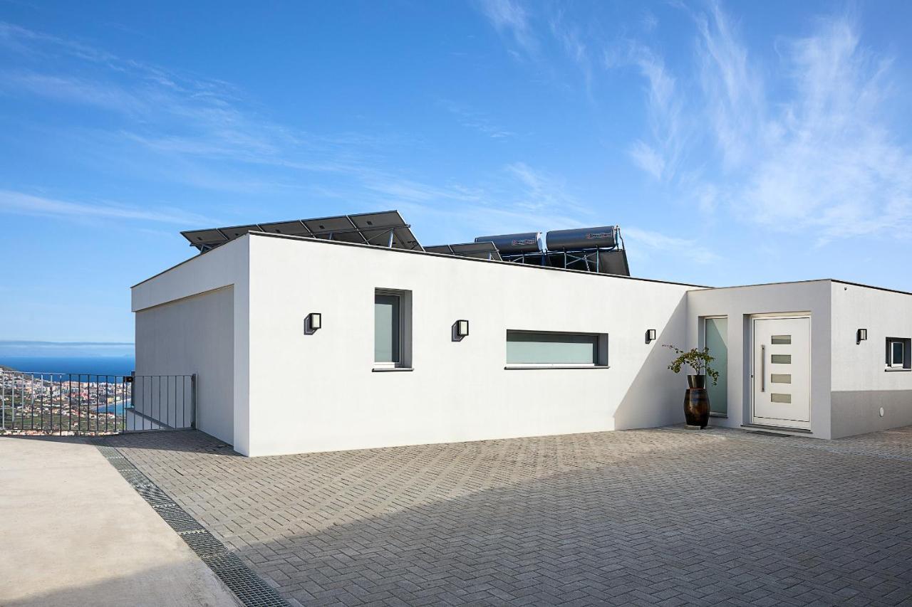Peak A Boo Private Heated Pool And Private Parking Villa Câmara de Lobos Exterior photo